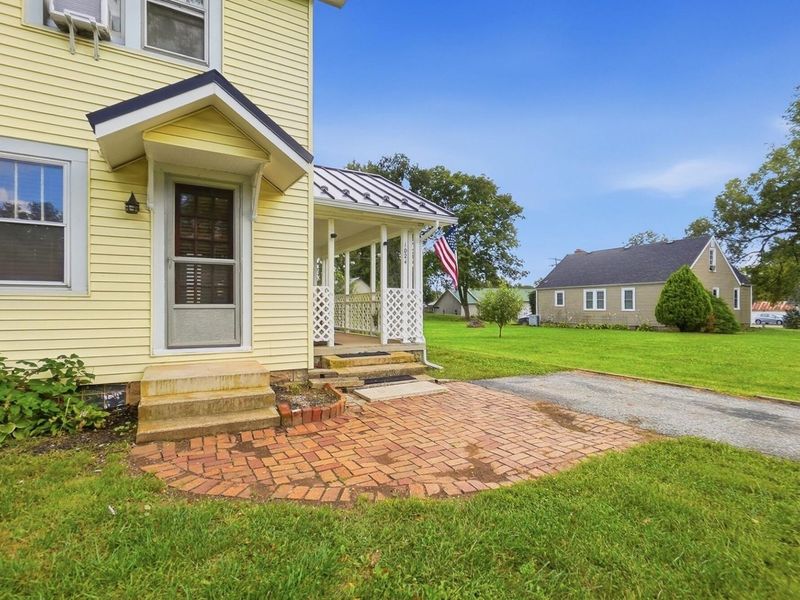 1024 Springlawn Avenue, Harrisburg, OH 43126 Photo 4