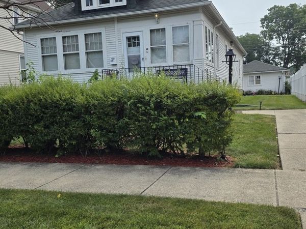 106 Sawyer Avenue, La Grange, IL 60525