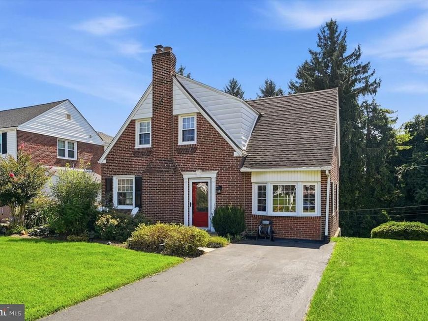 203 Walnut Hill Lane, Havertown, PA 19083 Main Photo