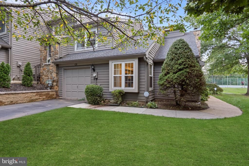 40 Roxbury Court, Unit A, Princeton, NJ 08540 Main Photo