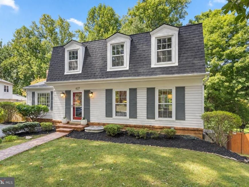 607 Watts Branch, Potomac, MD 20854 Main Photo