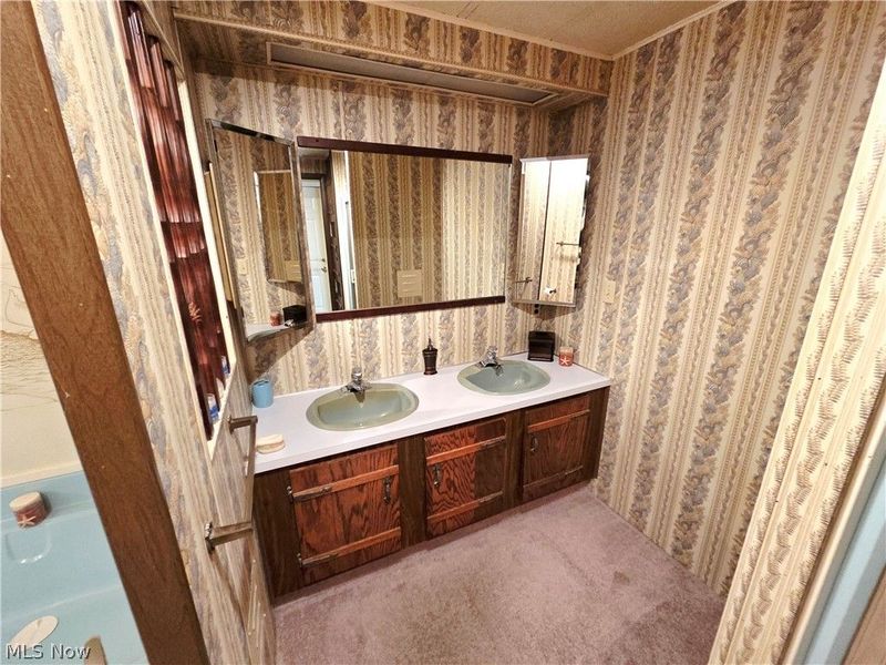 105 Virginia Avenue, Elyria, OH 44035 Photo 17