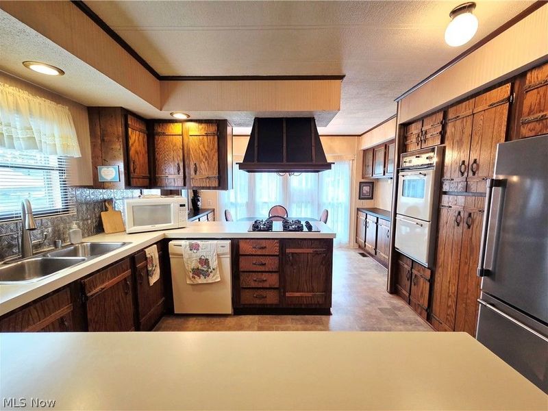 105 Virginia Avenue, Elyria, OH 44035 Photo 8