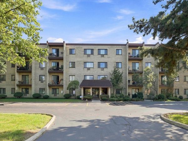 7231 Wolf Road , Unit 208, Indian Head Park, IL 60525