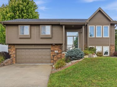 302 CARLY Circle, COUNCIL BLUFFS, IA 51503