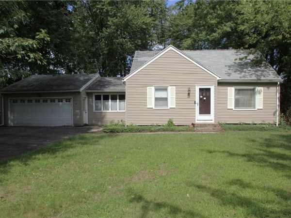 14 Scott Lane , Rochester, NY 14624