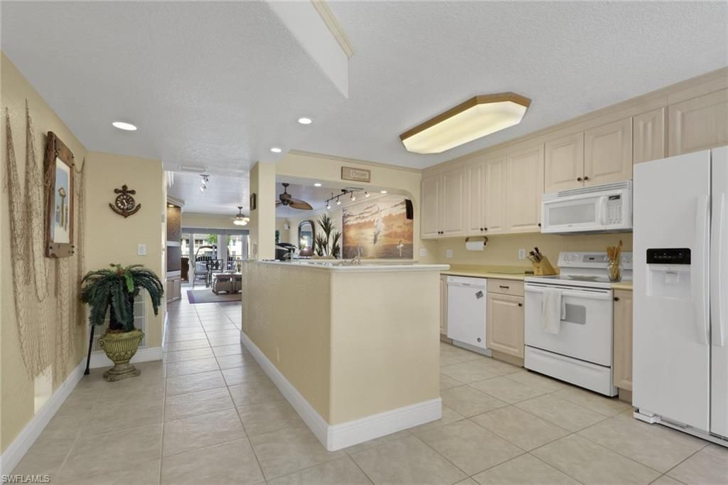 4206 SE 20th Pl, Unit 102, Cape Coral, FL 33904 Photo
