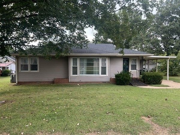 318 S Cedar Ln , Pulaski, TN 38478