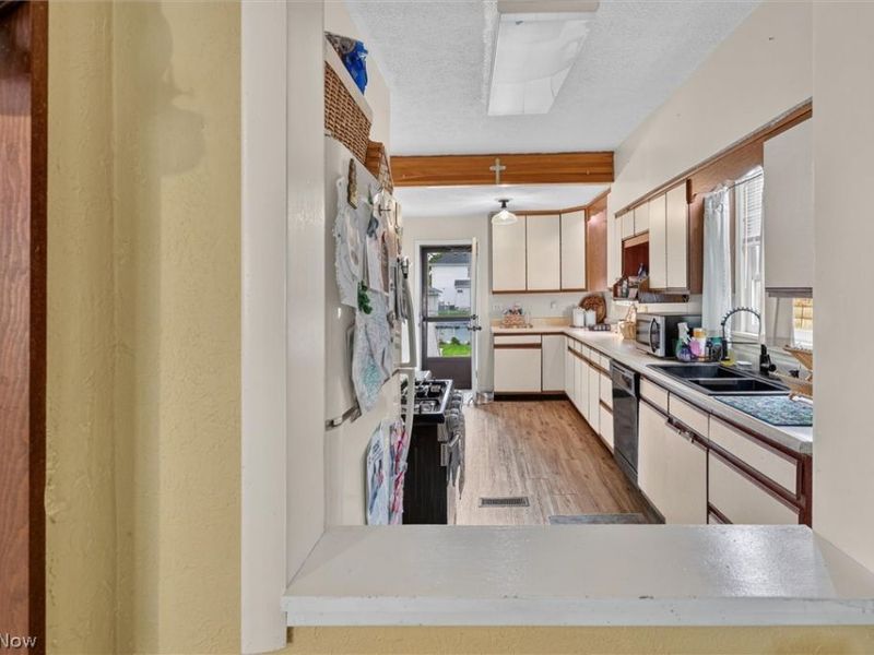 2227 E 30th Street, Lorain, OH 44055 Photo 12