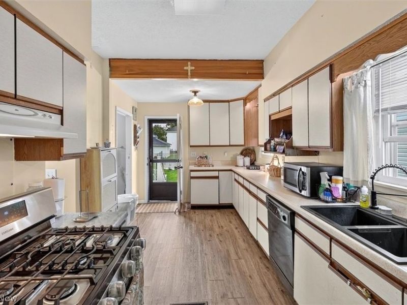2227 E 30th Street, Lorain, OH 44055 Photo 13