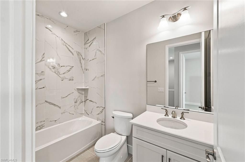 13013 Pembroke Dr, Naples, FL 34105 Photo