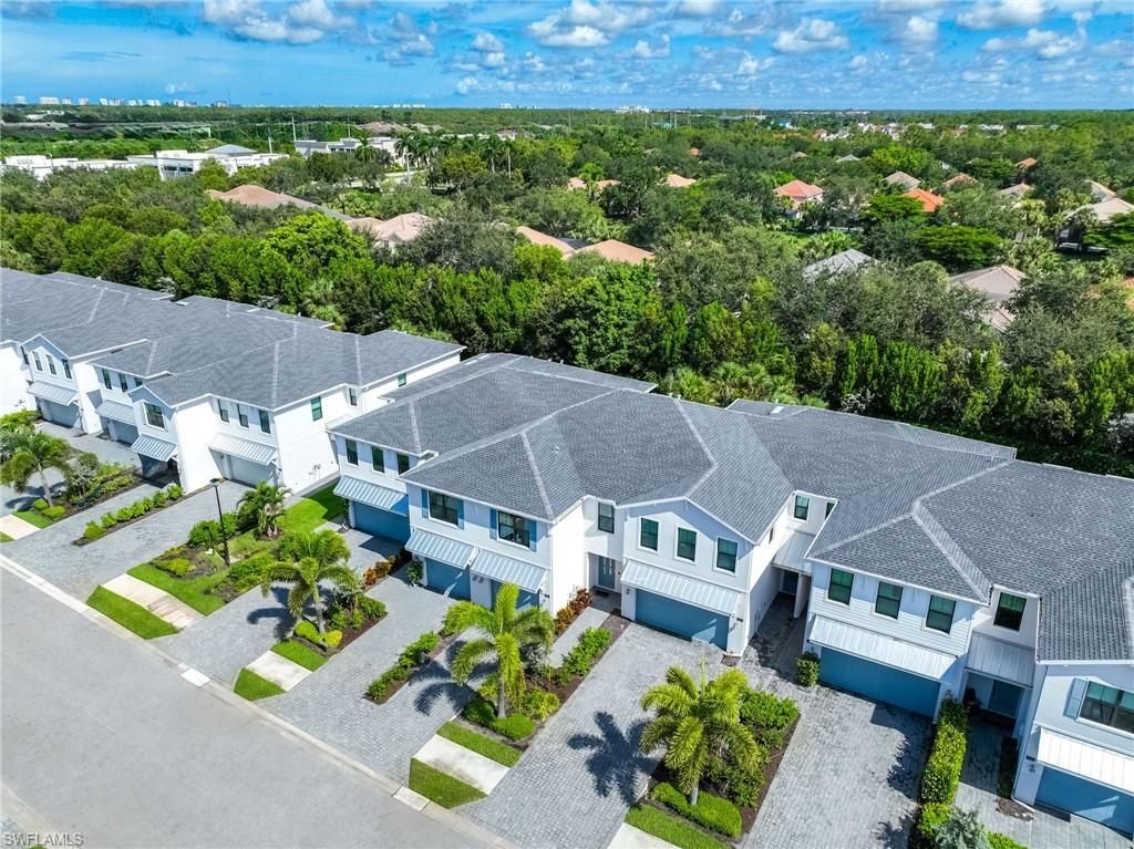 13013 Pembroke Dr, Naples, FL 34105 Photo