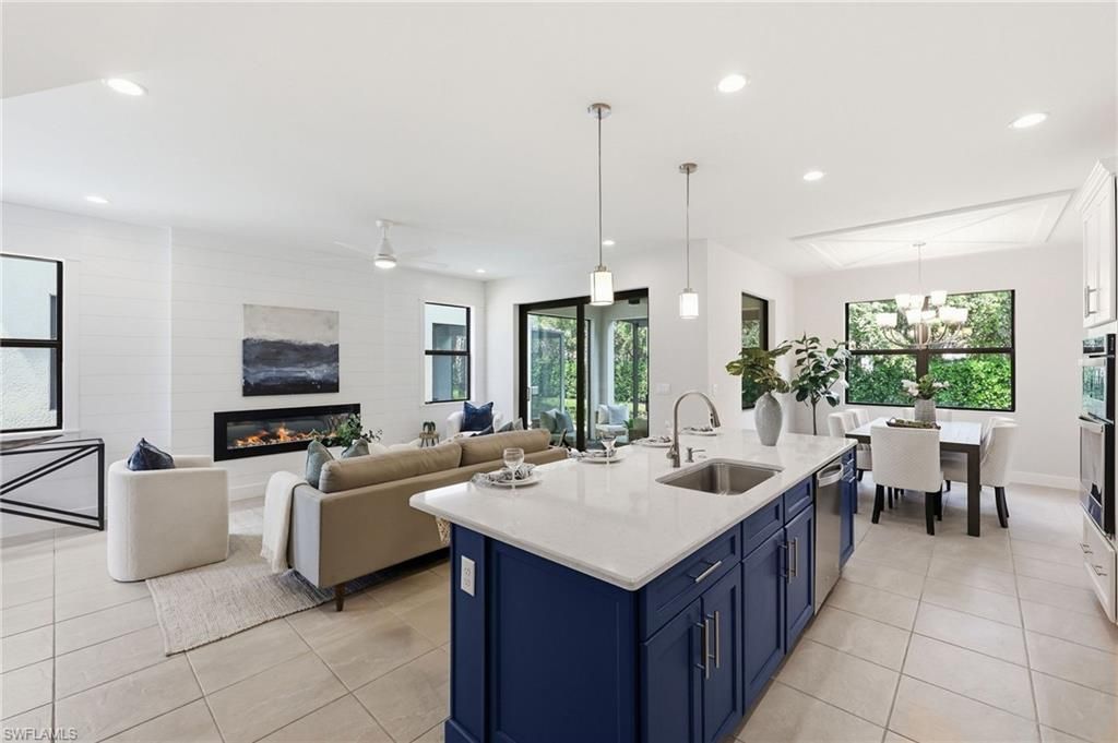 13013 Pembroke Dr, Naples, FL 34105 Photo
