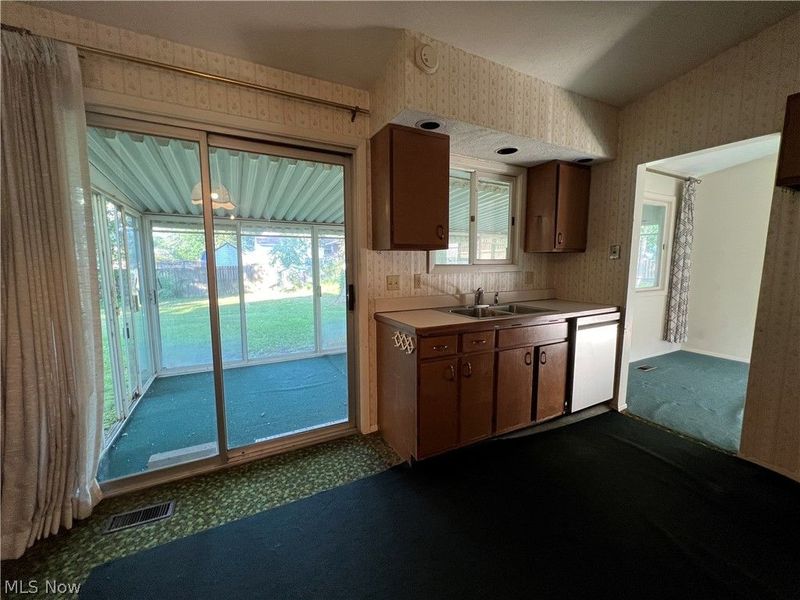 5611 Marine Parkway, Mentor on the Lake, OH 44060 Photo 10