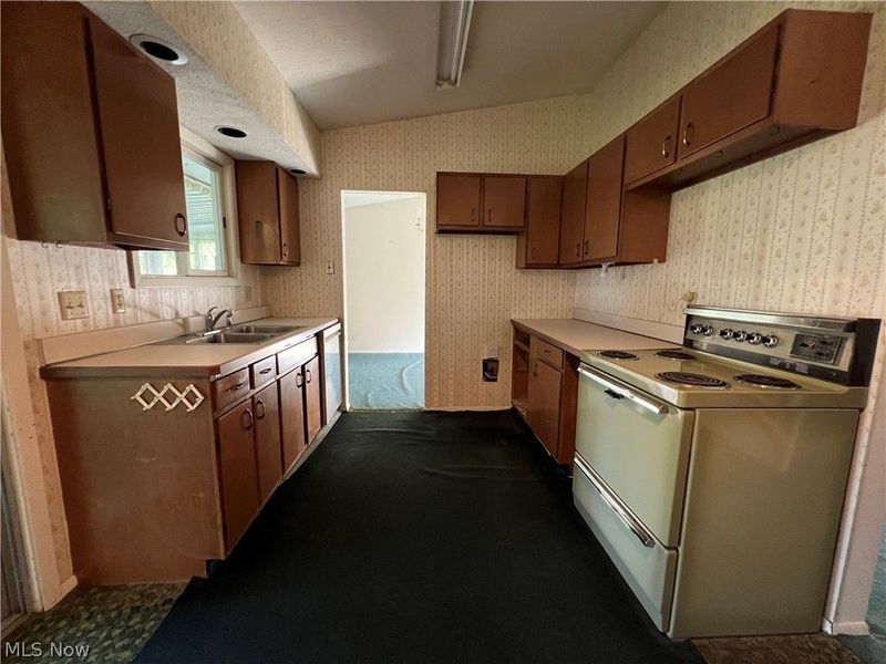 5611 Marine Parkway, Mentor on the Lake, OH 44060 Photo 7
