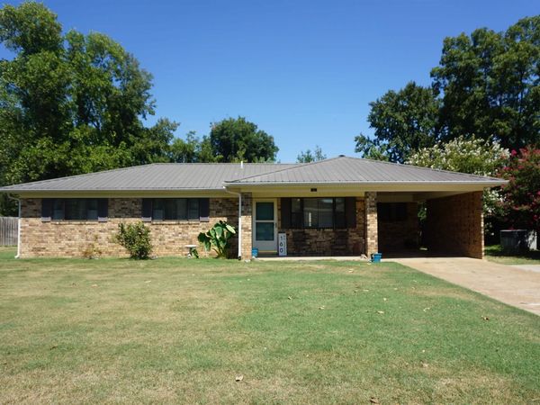 160 Cloverdale , Searcy, AR 72143