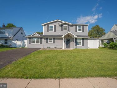 41 NEPTUNE LANE, LEVITTOWN, PA 19054
