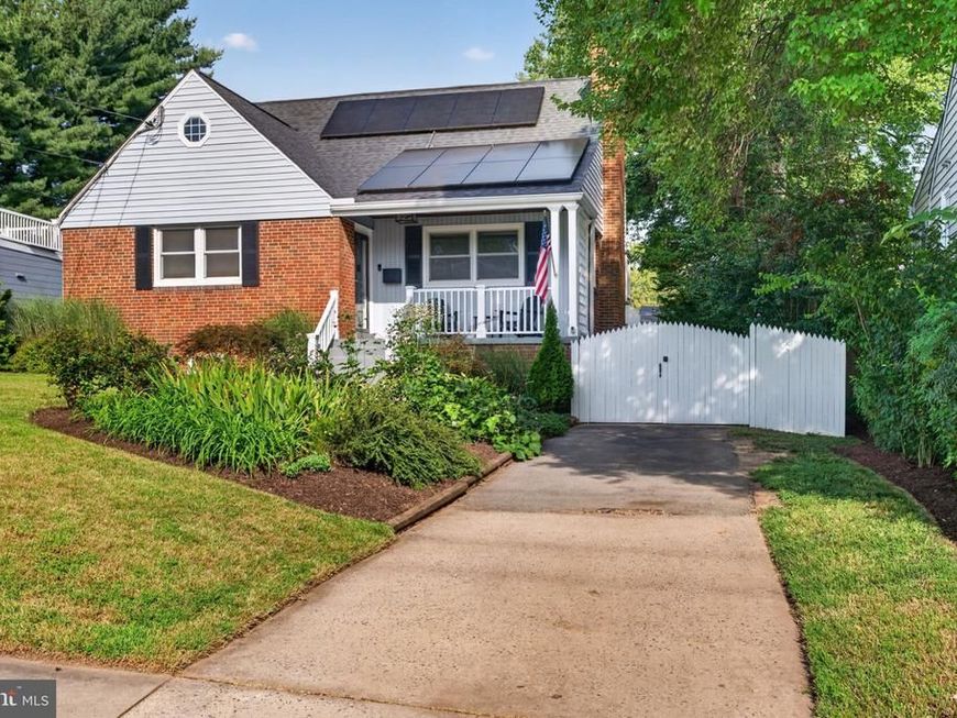 4 Cedar Avenue, Gaithersburg, MD 20877 Main Photo