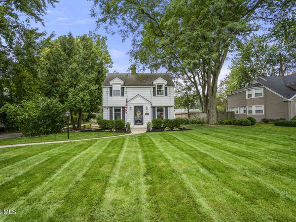 420 E 6th Street, Perrysburg, OH 43551