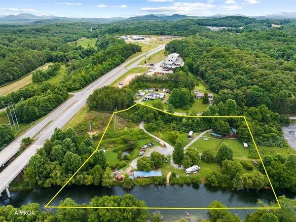 56 N River Road , Mineral Bluff, GA 30559
