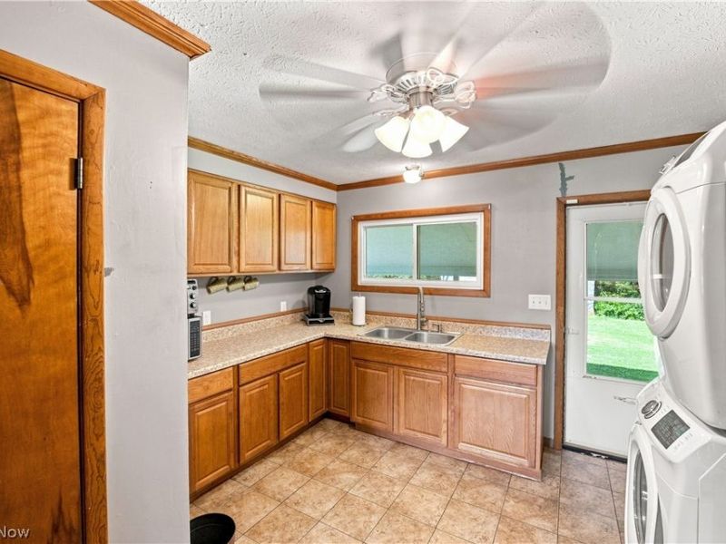 933 Ray Avenue NE, New Philadelphia, OH 44663 Photo 13