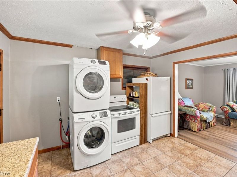 933 Ray Avenue NE, New Philadelphia, OH 44663 Photo 15