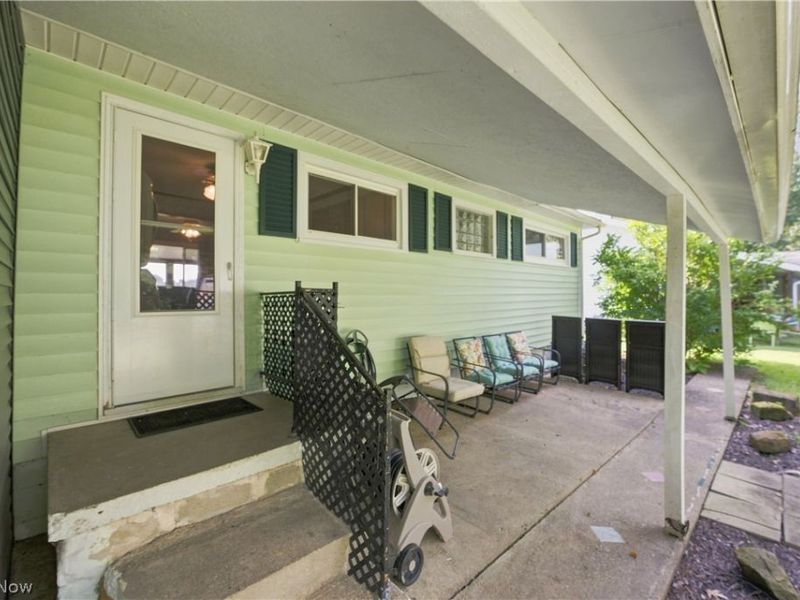 933 Ray Avenue NE, New Philadelphia, OH 44663 Photo 18