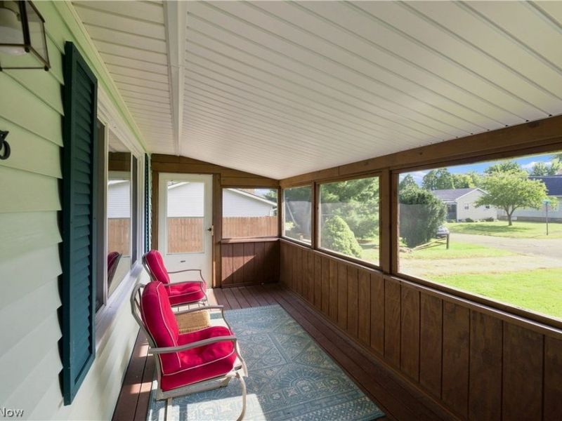 933 Ray Avenue NE, New Philadelphia, OH 44663 Photo 4