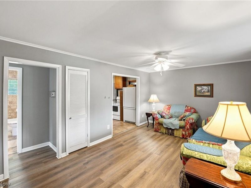 933 Ray Avenue NE, New Philadelphia, OH 44663 Photo 6