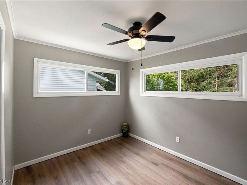 933 Ray Avenue NE, New Philadelphia, OH 44663 Photo 9