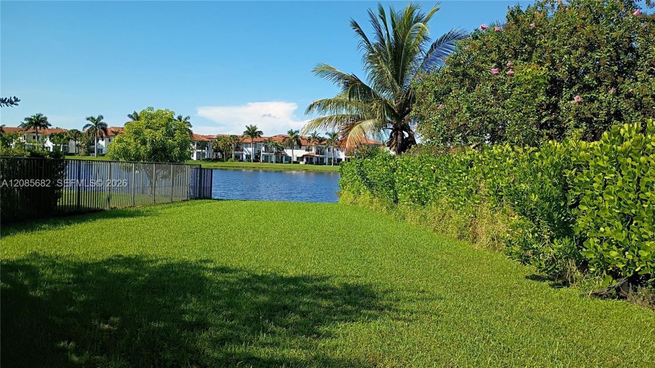 1280 SW 113th Way, Pembroke Pines, FL 33025 Photo