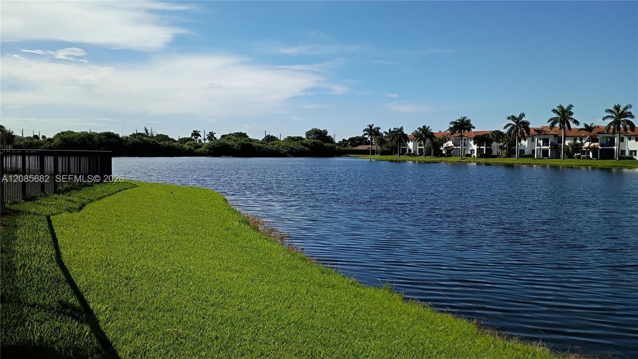 1280 SW 113th Way, Pembroke Pines, FL 33025 Photo