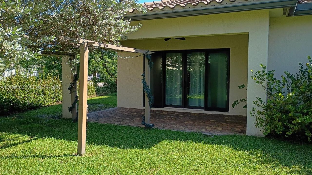 1280 SW 113th Way, Pembroke Pines, FL 33025 Photo