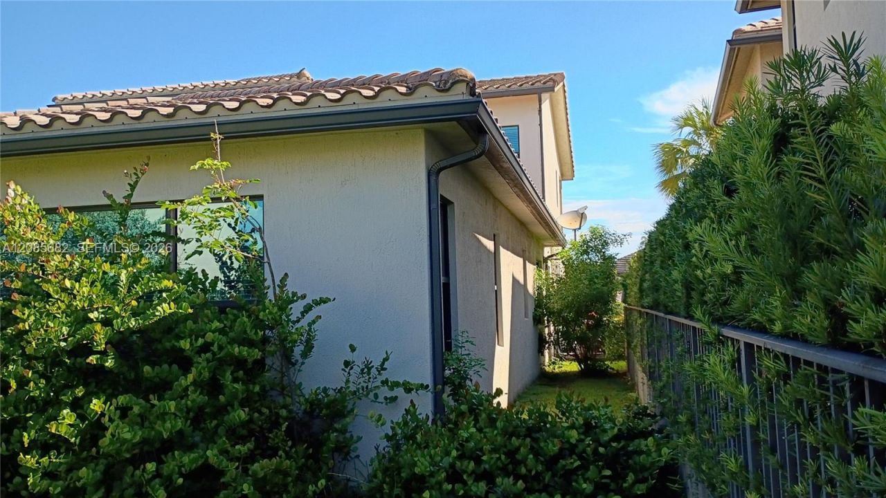 1280 SW 113th Way, Pembroke Pines, FL 33025 Photo
