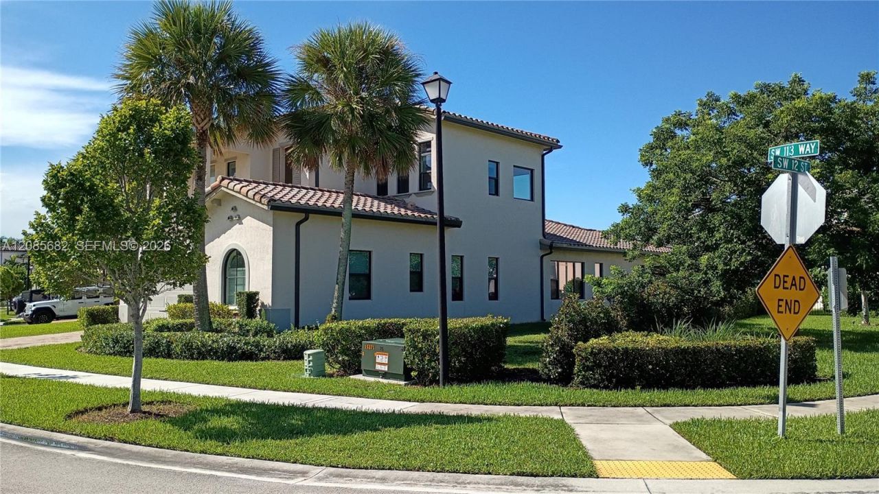 1280 SW 113th Way, Pembroke Pines, FL 33025 Photo