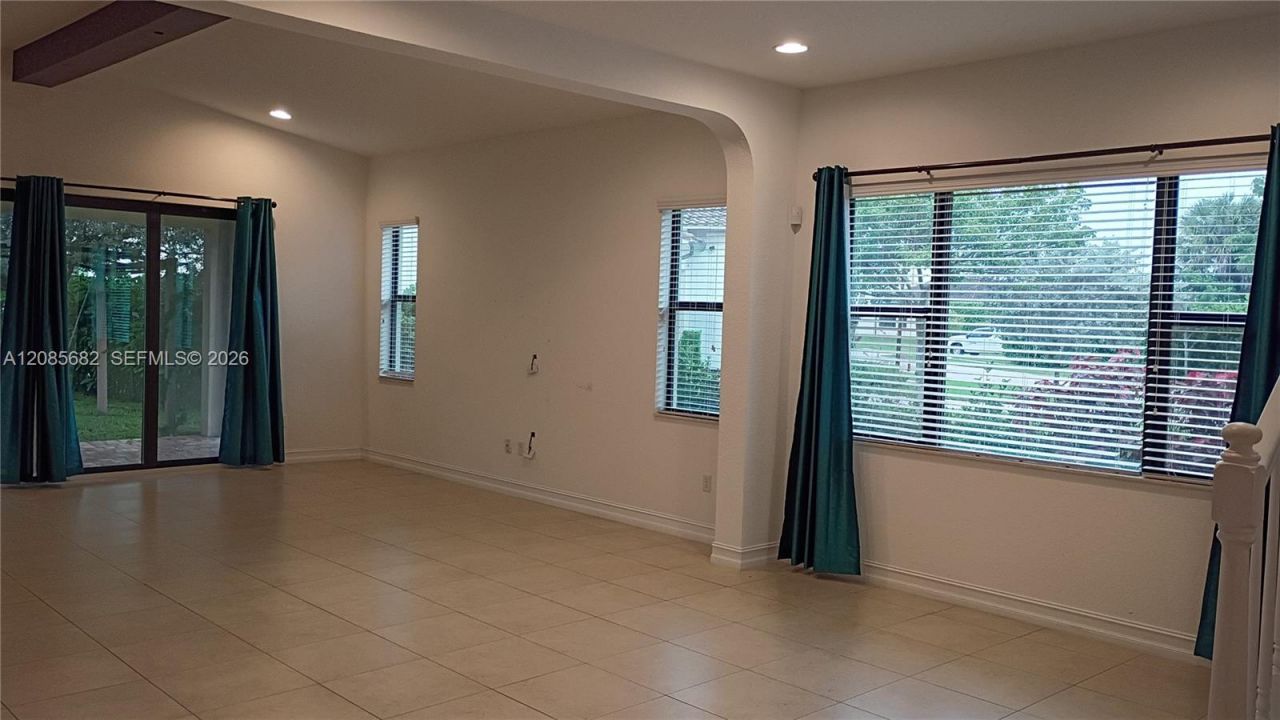 1280 SW 113th Way, Pembroke Pines, FL 33025 Photo