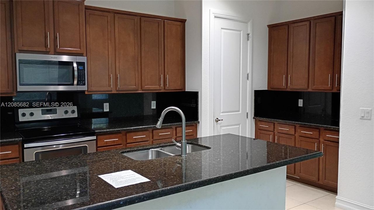 1280 SW 113th Way, Pembroke Pines, FL 33025 Photo