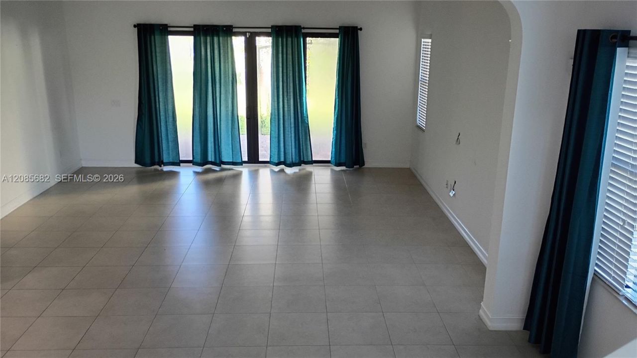 1280 SW 113th Way, Pembroke Pines, FL 33025 Photo