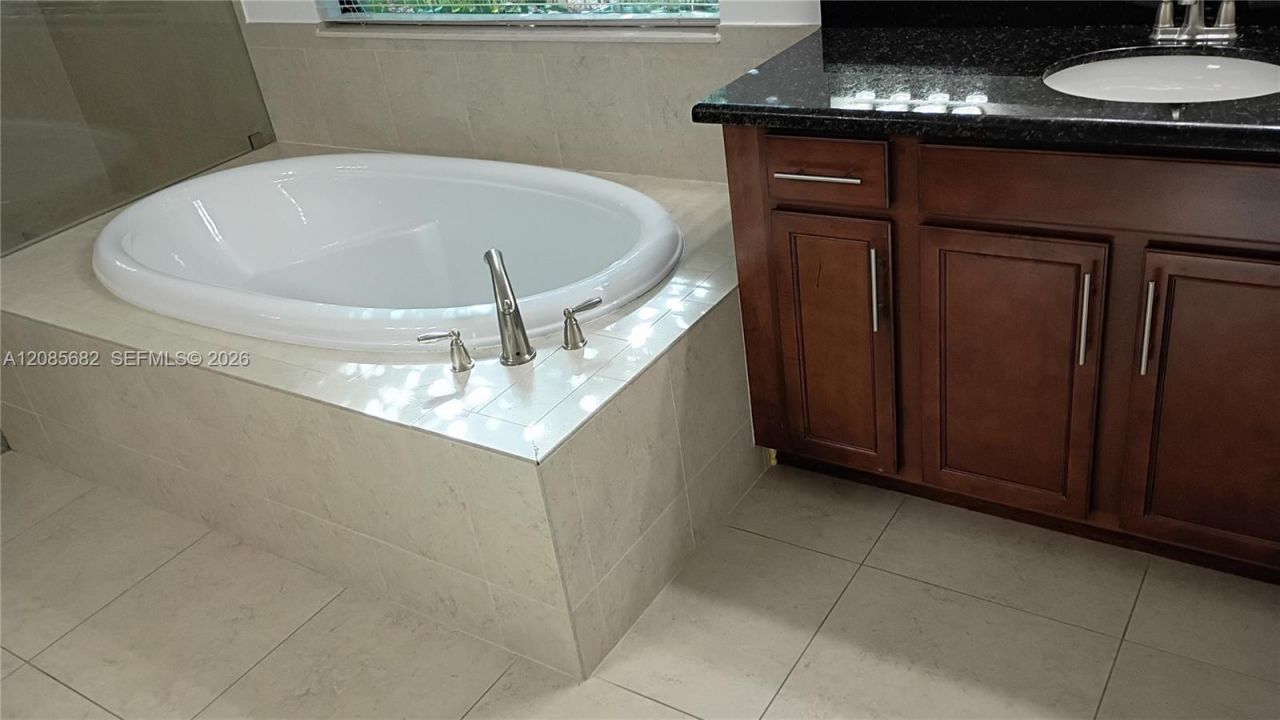 1280 SW 113th Way, Pembroke Pines, FL 33025 Photo