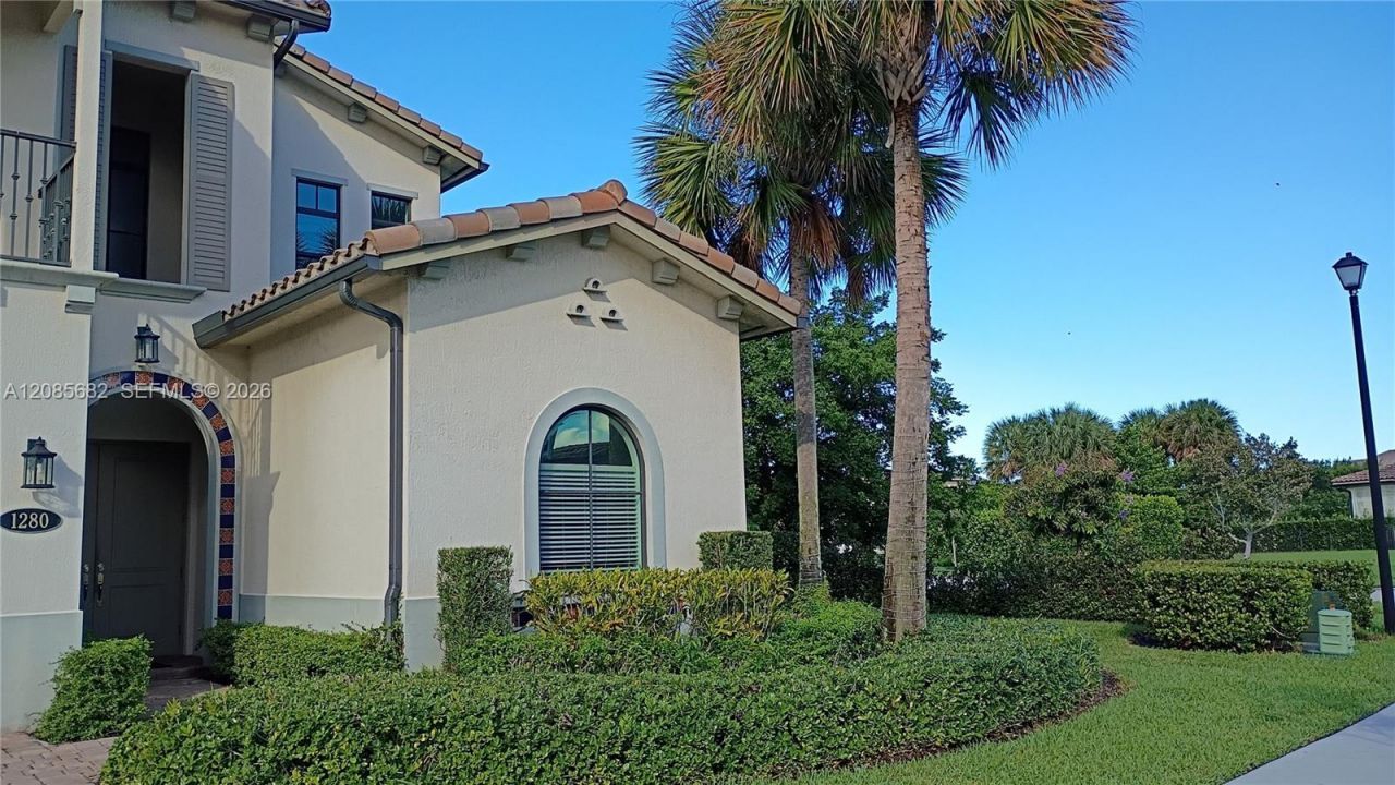 1280 SW 113th Way, Pembroke Pines, FL 33025 Photo