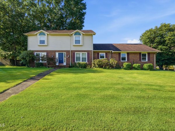 208 Coralwood Drive, Kingsport, TN 37663