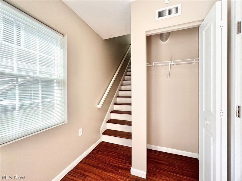 1143 Auburn Avenue, Cleveland, OH 44113 Photo 13