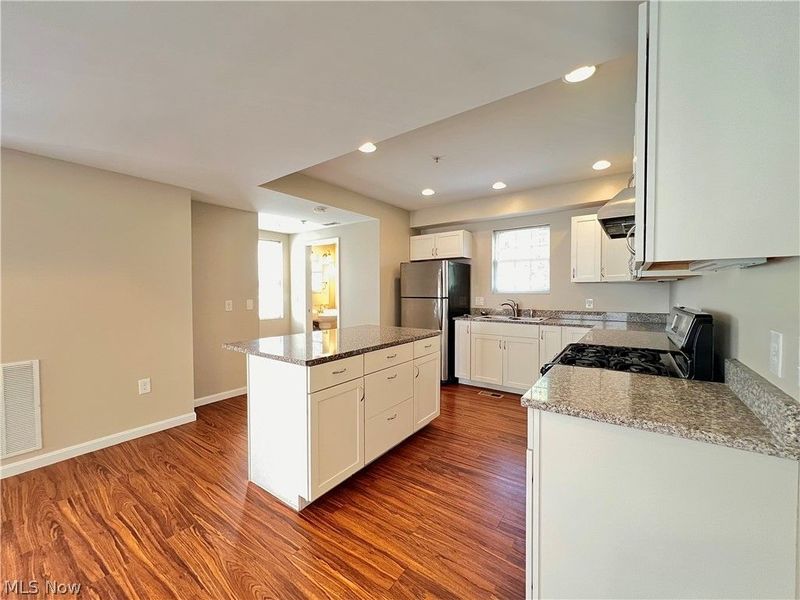 1143 Auburn Avenue, Cleveland, OH 44113 Photo 16