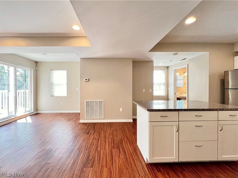 1143 Auburn Avenue, Cleveland, OH 44113 Photo 21
