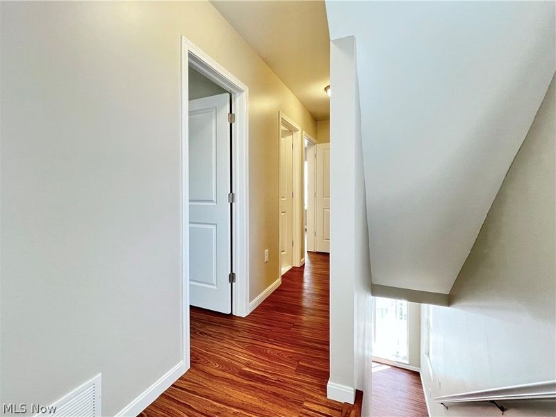 1143 Auburn Avenue, Cleveland, OH 44113 Photo 31
