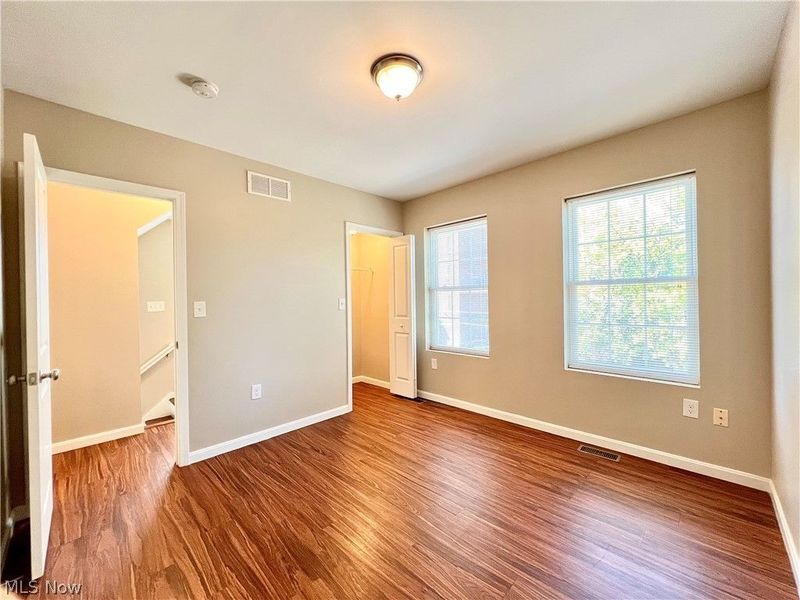 1143 Auburn Avenue, Cleveland, OH 44113 Photo 38