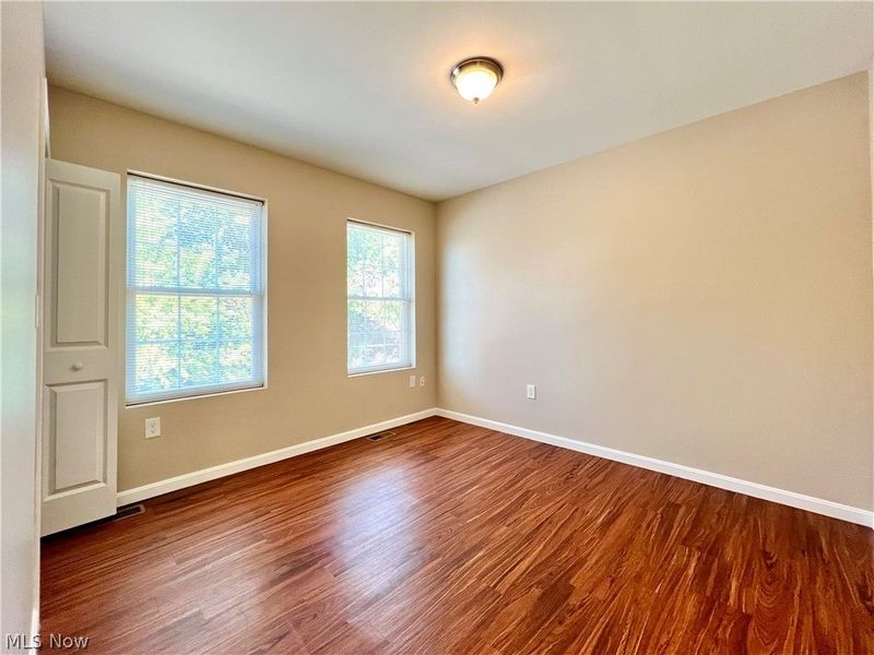 1143 Auburn Avenue, Cleveland, OH 44113 Photo 40