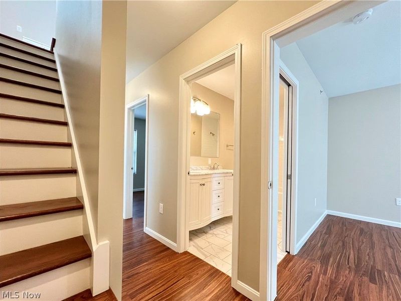 1143 Auburn Avenue, Cleveland, OH 44113 Photo 43