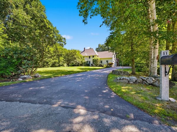 11 Olde Village Road, Salem, NH 03079