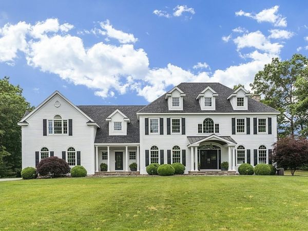 17 Bennington Rd, Windham, NH 03087
